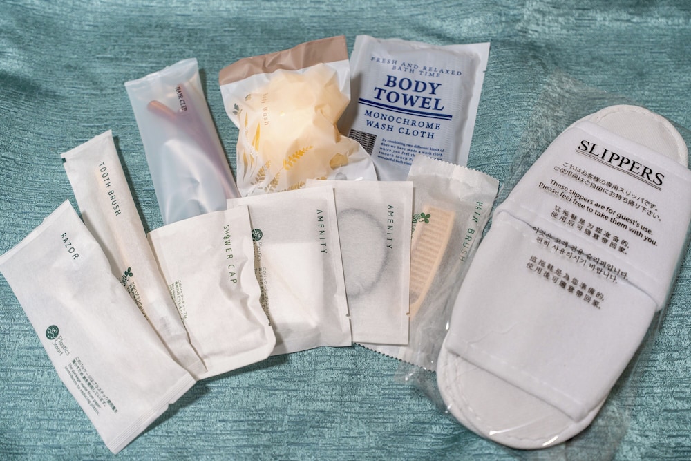 スタンダード ダブルルーム バルコニー 客室5 | エスリードホテル難波イースト