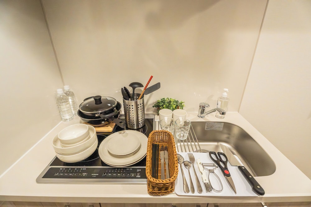 スタンダード ダブルルーム バルコニー 専用キッチン2 | エスリードホテル難波イースト