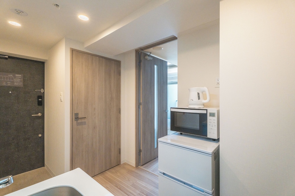 スタンダード ダブルルーム バルコニー 専用キッチン1 | エスリードホテル難波イースト