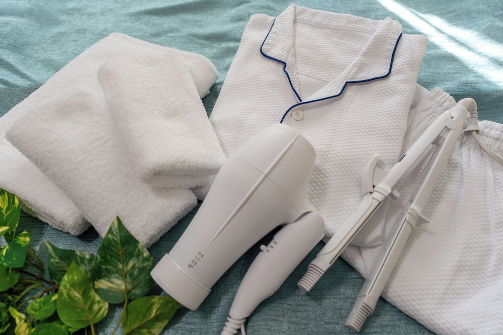 スタンダード ダブルルーム バルコニー 客室8 | エスリードホテル難波イースト