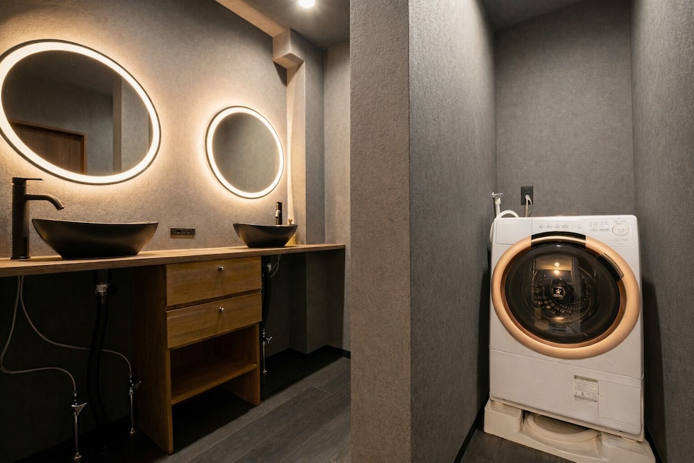 ラグジュアリー ヴィラ バスルーム3 | KISEN KOBE EKIMAE