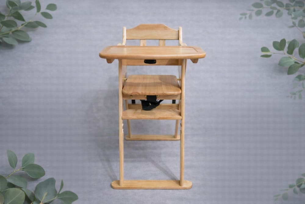 ラグジュアリー ヴィラ 客室内のダイニングエリア3 | KISEN KOBE EKIMAE