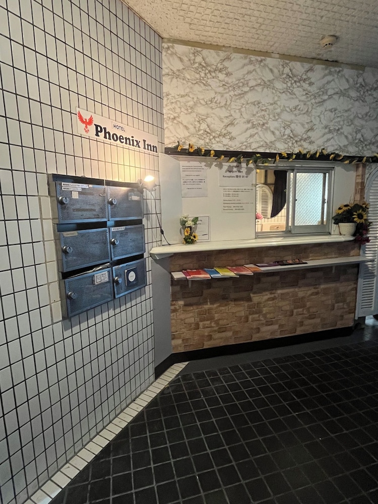 フロント1 | Phoenix Inn (東銀座) | Phoenix Inn (東銀座)