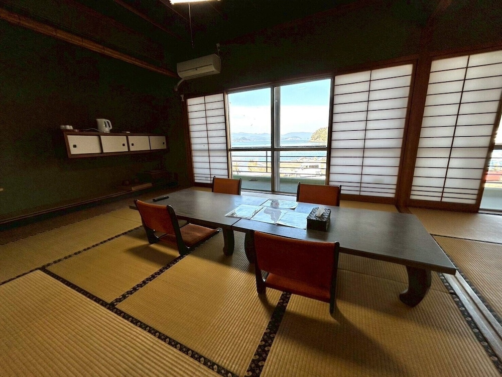 ファミリー ヴィラ シービュー ビーチサイド レストラン1 | 隠れ家Resort 海風