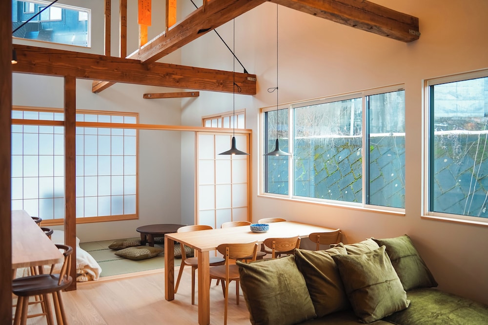 レストラン1 | Kogawa House