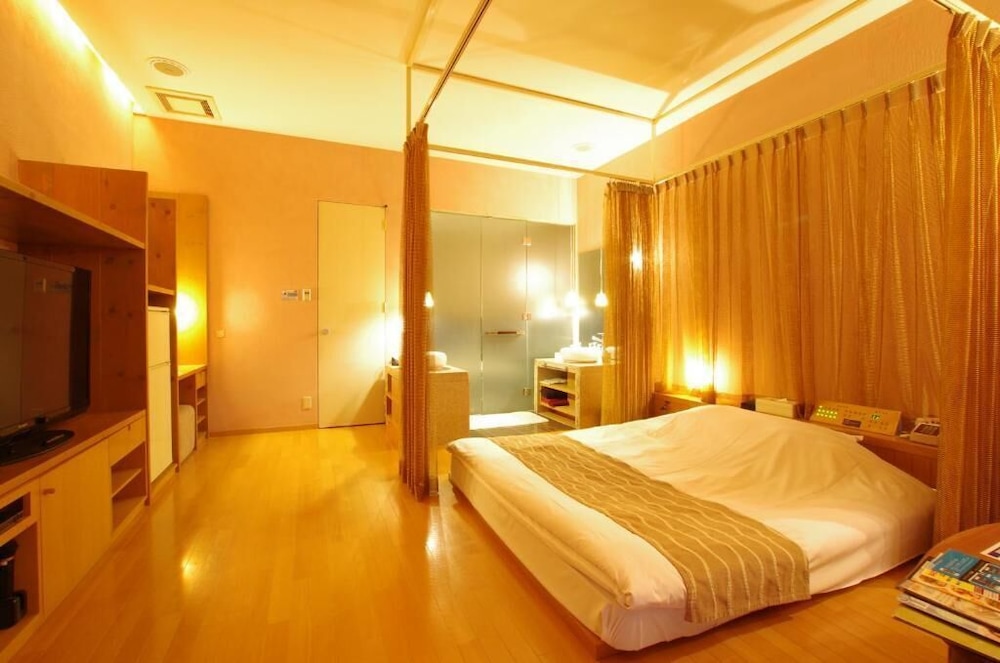 デラックス ダブルルーム 禁煙 ラナイ 客室1 | ブルーホテル 凪 - 大人限定