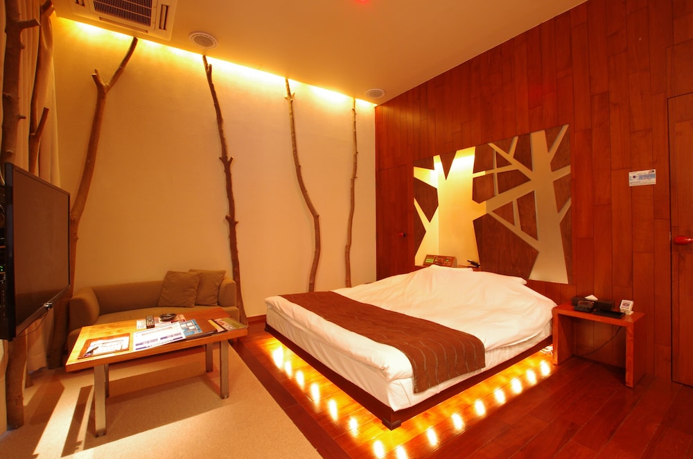 デラックス ダブルルーム 禁煙 ラナイ 客室3 | ブルーホテル 凪 - 大人限定