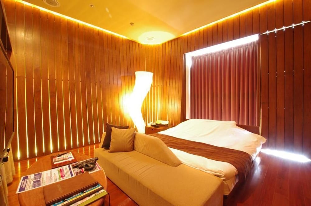 ダブルルーム 喫煙可 ラナイ | ブルーホテル 凪 - 大人限定