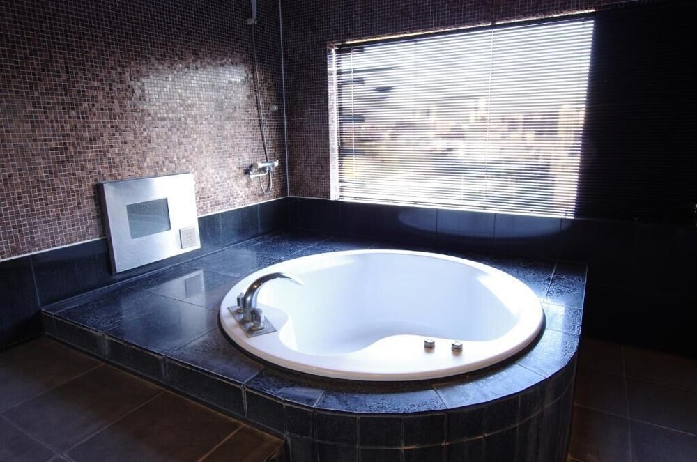 プレミアム ダブルルーム 喫煙可 バスルーム0 | ブルーホテル オクタ - 大人限定