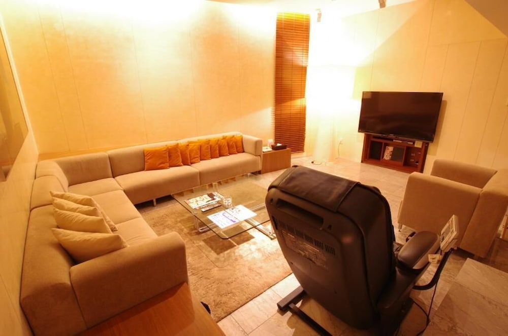 ラグジュアリー ダブルルーム 喫煙可 リビング エリア0 | ブルーホテル オクタ - 大人限定