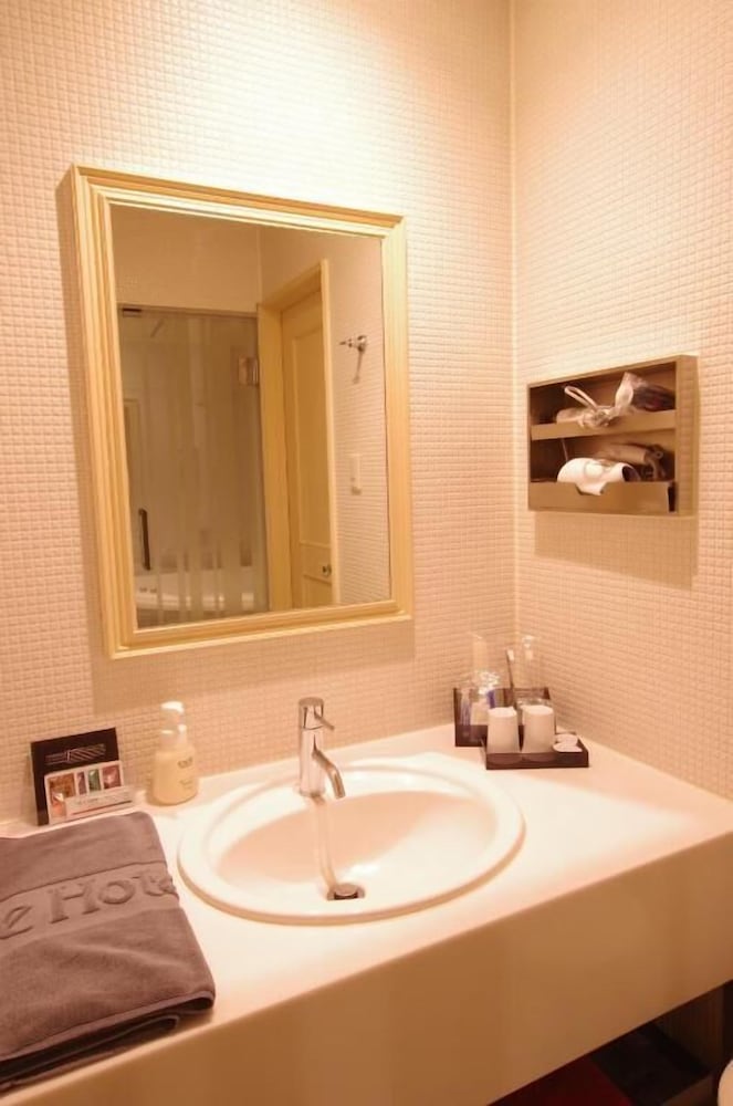 デラックス ダブルルーム 禁煙 バスルーム1 | ブルーホテル オクタ - 大人限定