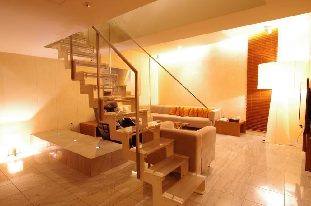 ラグジュアリー ダブルルーム 喫煙可 内装0 | ブルーホテル オクタ - 大人限定