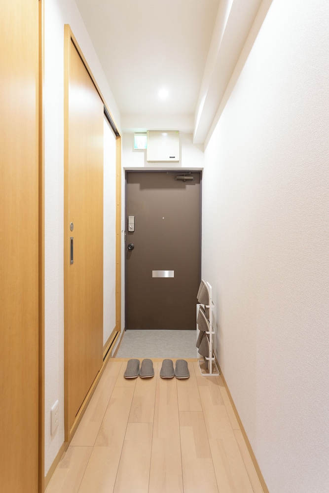 内部エントランス1 | Residence & Stay Hanzoumon