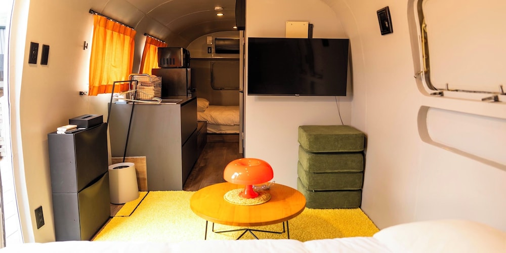 ベーシック モバイルホーム 客室2 | FOG VILLA&SPA