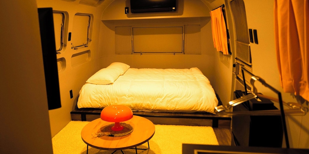 ベーシック モバイルホーム 客室1 | FOG VILLA&SPA