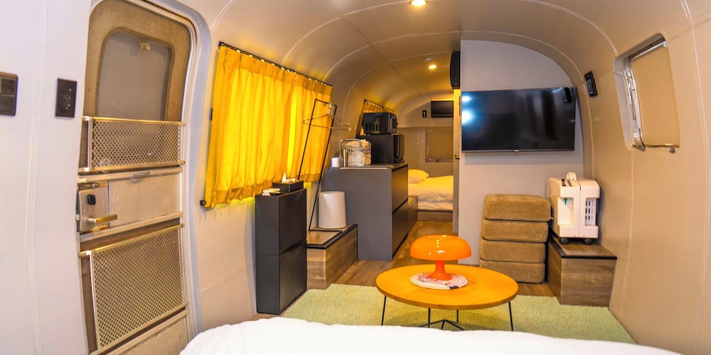 ベーシック モバイルホーム 客室2 | FOG VILLA&SPA