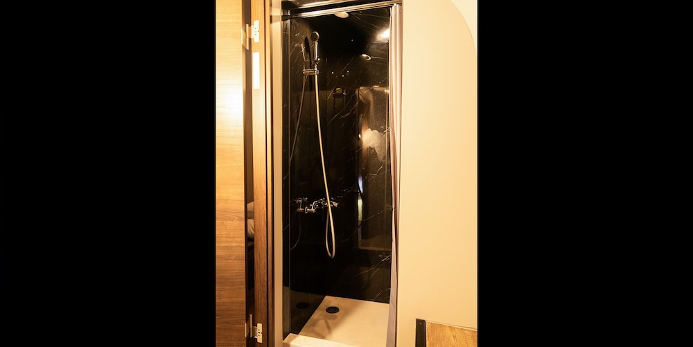 ベーシック モバイルホーム バスルーム0 | FOG VILLA&SPA