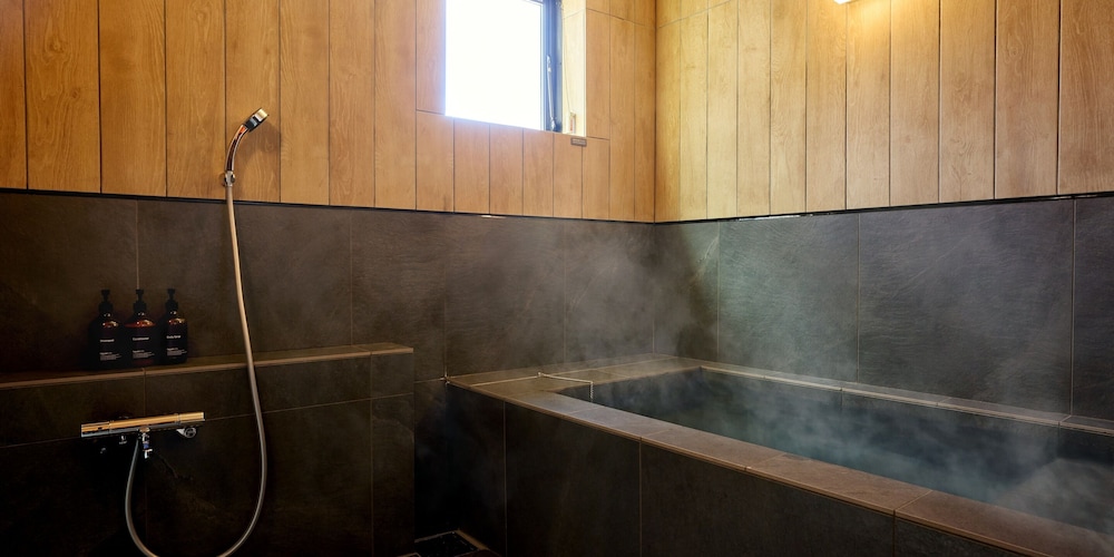 デラックス デュープレックス 禁煙 (B,hotspringbath&sauna,No pets allowed) バスルーム2 | Rakuten STAY VILLA 草津温泉