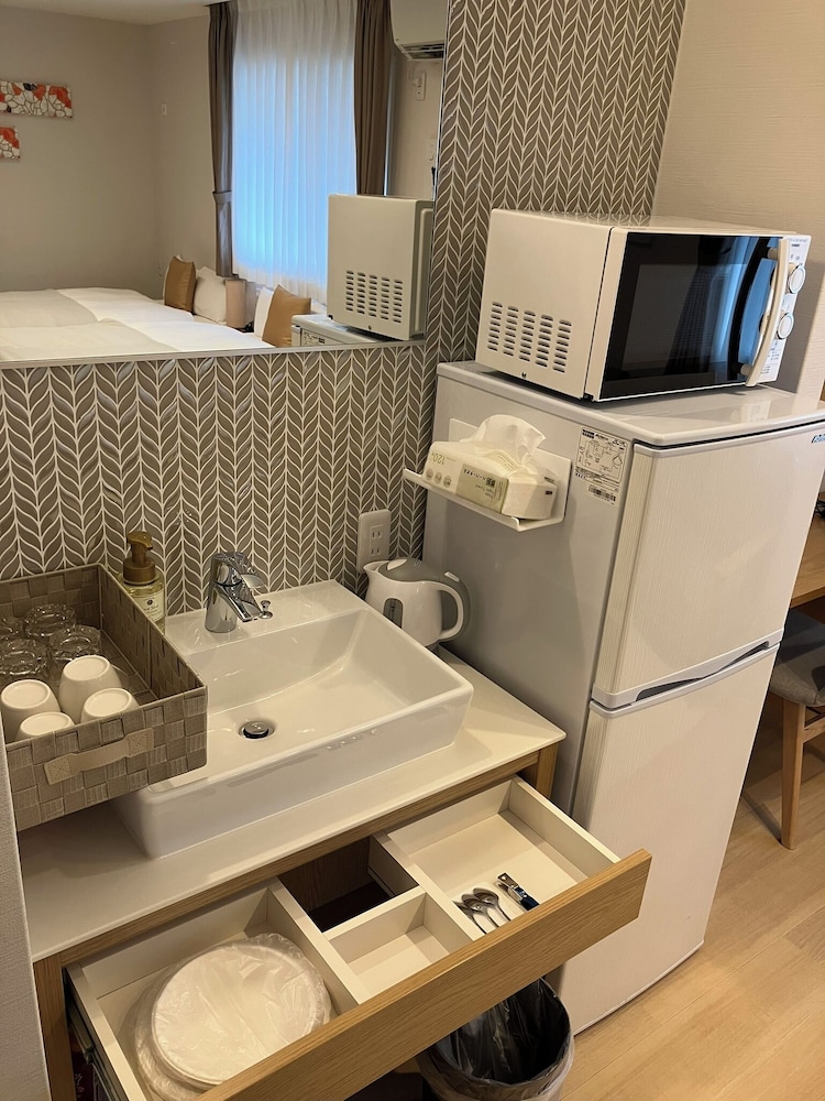 スーペリア 4 人部屋 専用キッチン0 | ホテルクラス広島 十日市