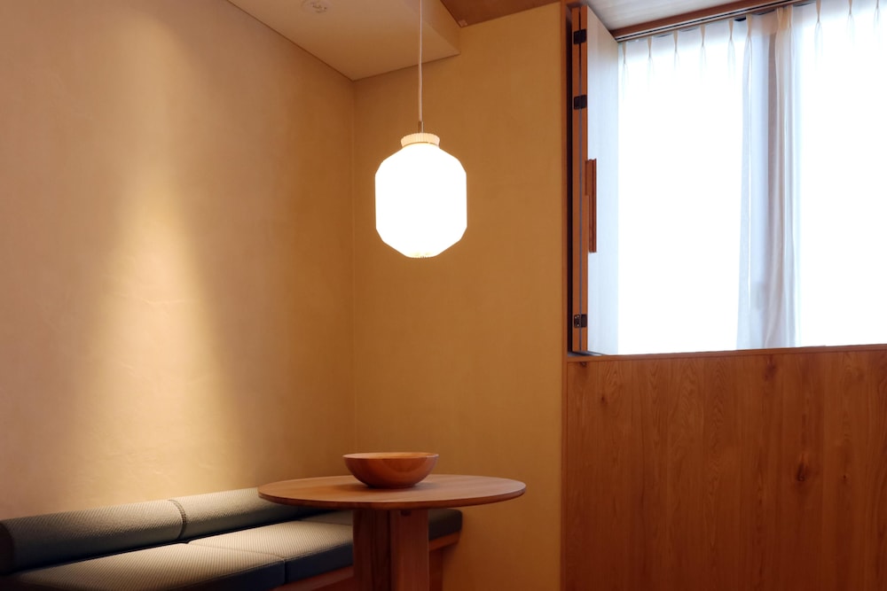 セミダブルベッド×2・51平米【106/107/108】Authentic Line 客室16 | HACIENDA KARUIZAWA HOTEL（ハシェンダ 軽井沢 ホテル）
