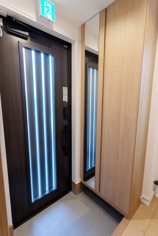 内部エントランス1 | 新宿シティハウス