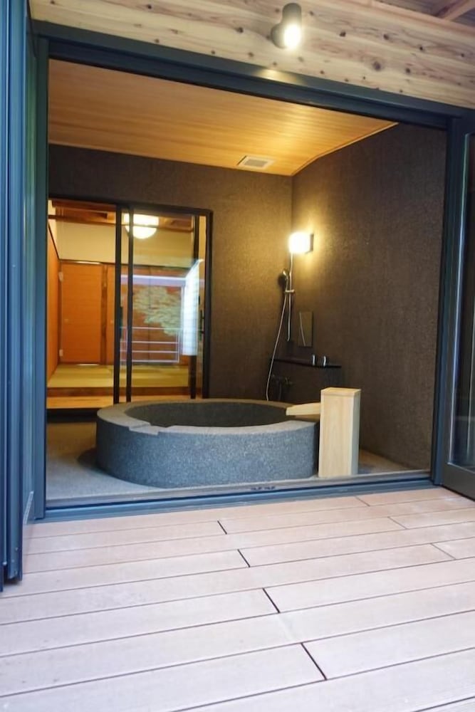 スーペリア ツインルーム バルコニー リバービュー 内装0 | 横川温泉湯殿ととのゆ