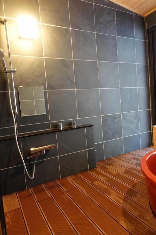 スーペリア ツインルーム バルコニー リバービュー バスルーム2 | 横川温泉湯殿ととのゆ