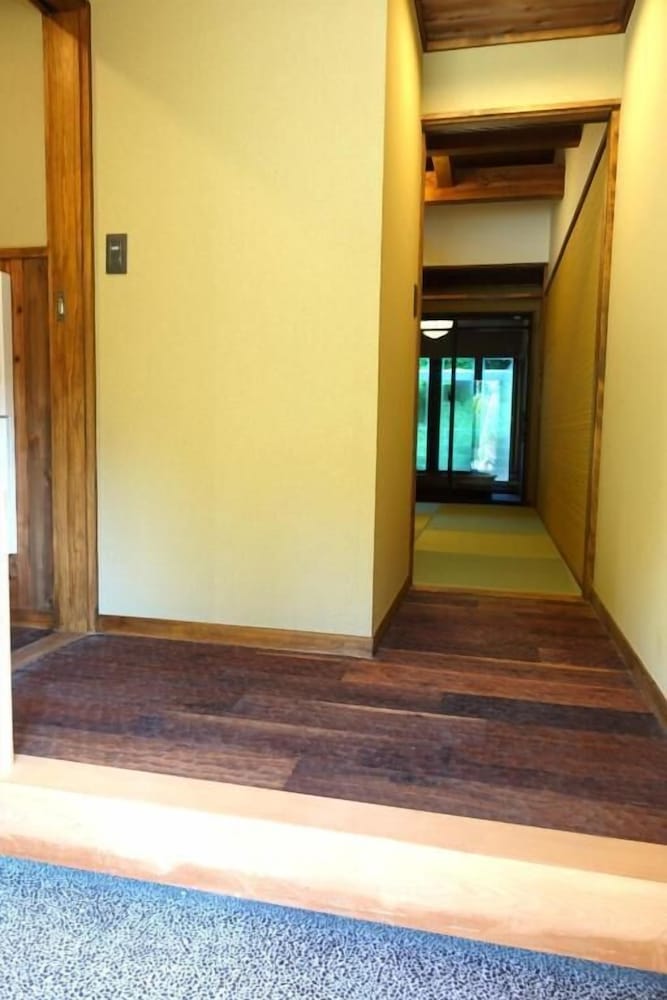 スーペリア ツインルーム バルコニー リバービュー 内装2 | 横川温泉湯殿ととのゆ