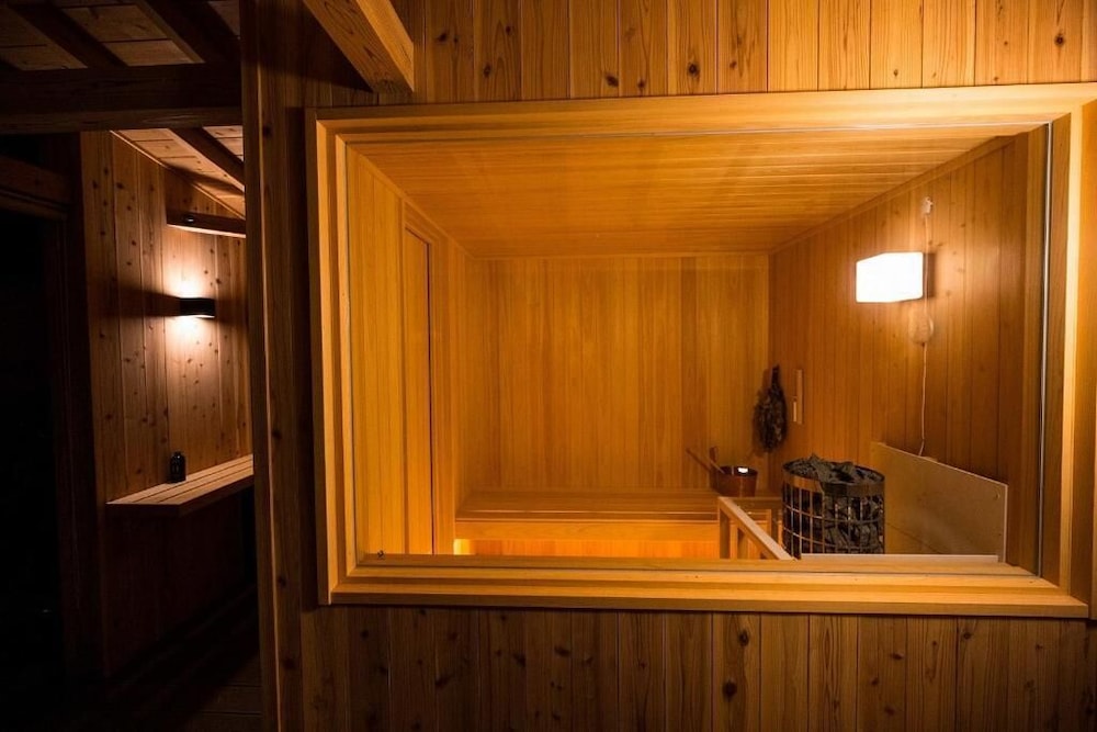 ラグジュアリー ヴィラ バルコニー プールビュー サウナ0 | 横川温泉湯殿ととのゆ