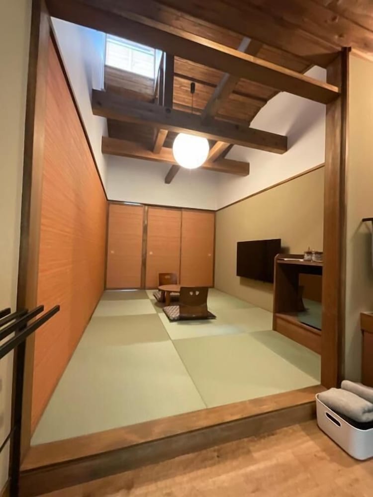 スーペリア ツインルーム バルコニー リバービュー 内装1 | 横川温泉湯殿ととのゆ