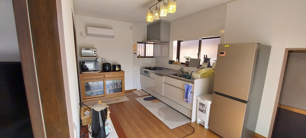 ベーシック ヴィラ 専用キッチン0 | ずずめのおやど