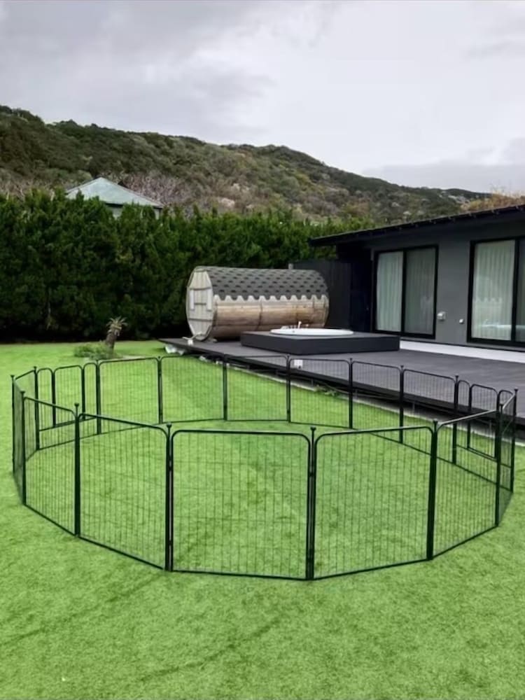 デラックス ヴィラ ガーデンビュー 客室16 | 西伊豆・海沿い庭付き新築ヴィラ｜バレルサウナ源泉掛け流し温泉露天風呂/海まで0秒