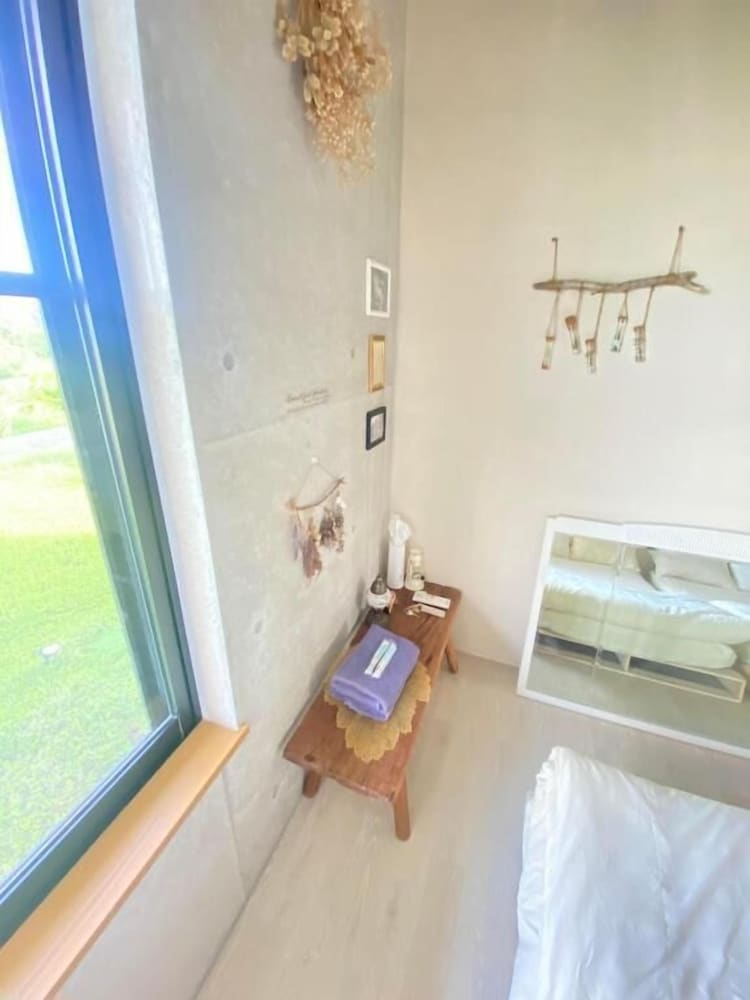 ベーシック ツインルーム シングルベッド 2 台 禁煙 ガーデンビュー 客室4 | SESOKO BLUE