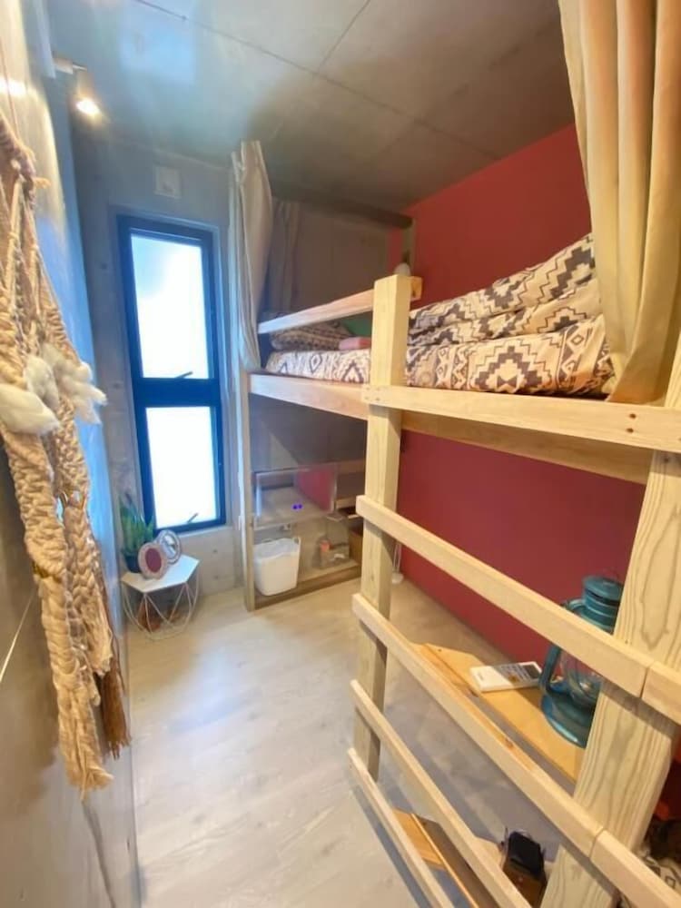 ベーシック 共同ドミトリー 女性限定 禁煙 客室1 | SESOKO BLUE