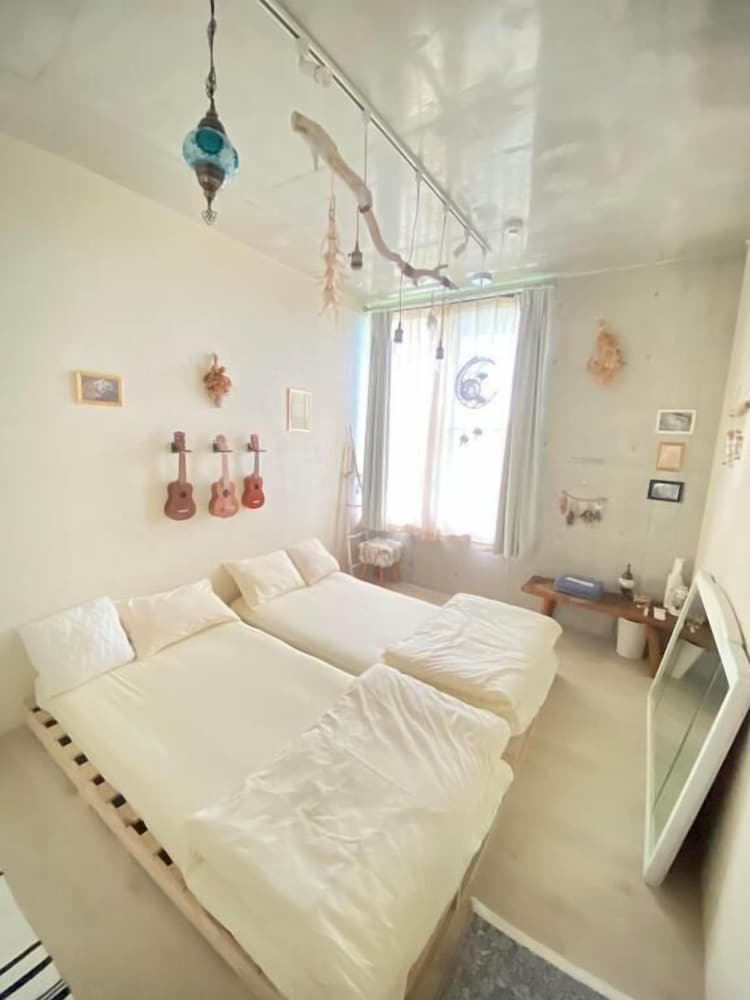 ベーシック ツインルーム シングルベッド 2 台 禁煙 ガーデンビュー 客室3 | SESOKO BLUE