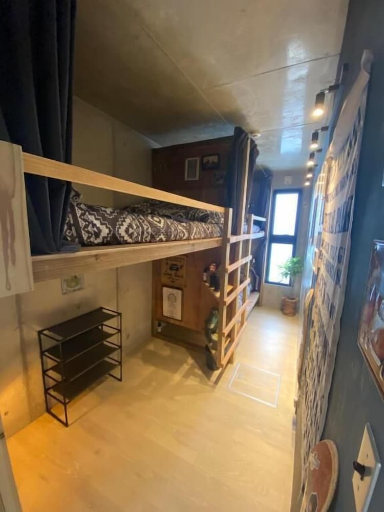 ベーシック 共同ドミトリー 男性限定 禁煙 客室1 | SESOKO BLUE