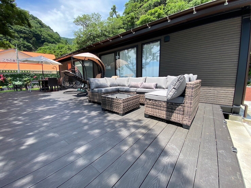 メインイメージ | 西伊豆・海沿いの一棟貸しヴィラ｜目の前に広がる絶景オーシャンビュー