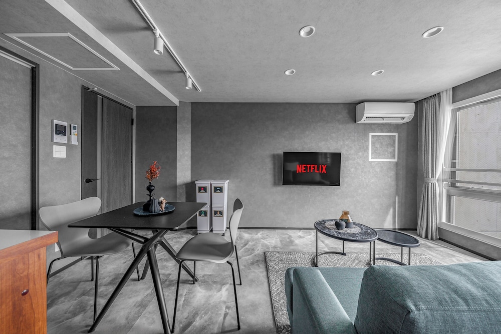 アパートメント 禁煙 (403) リビング エリア4 | GRAN HILLS