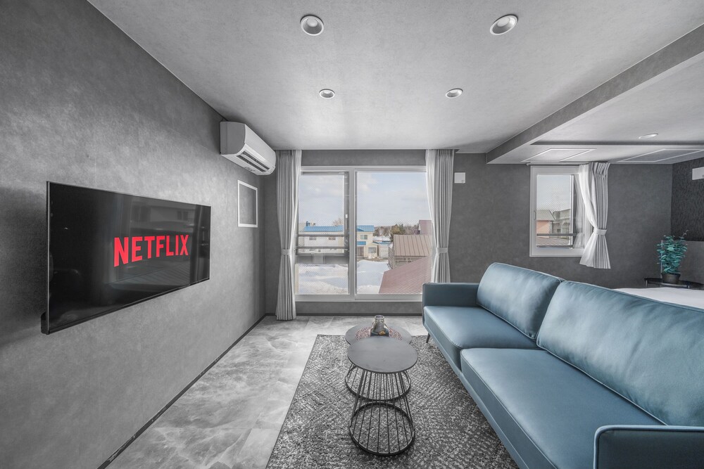 アパートメント 禁煙 (303) リビング エリア3 | GRAN HILLS