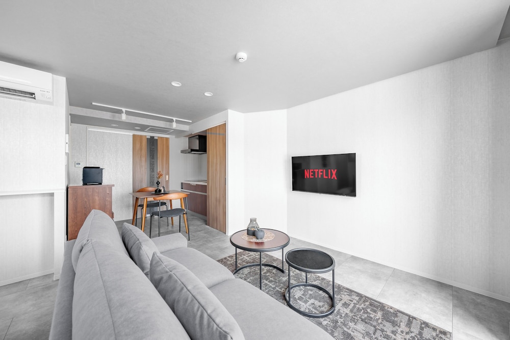 アパートメント 禁煙 (202) リビング エリア2 | GRAN HILLS