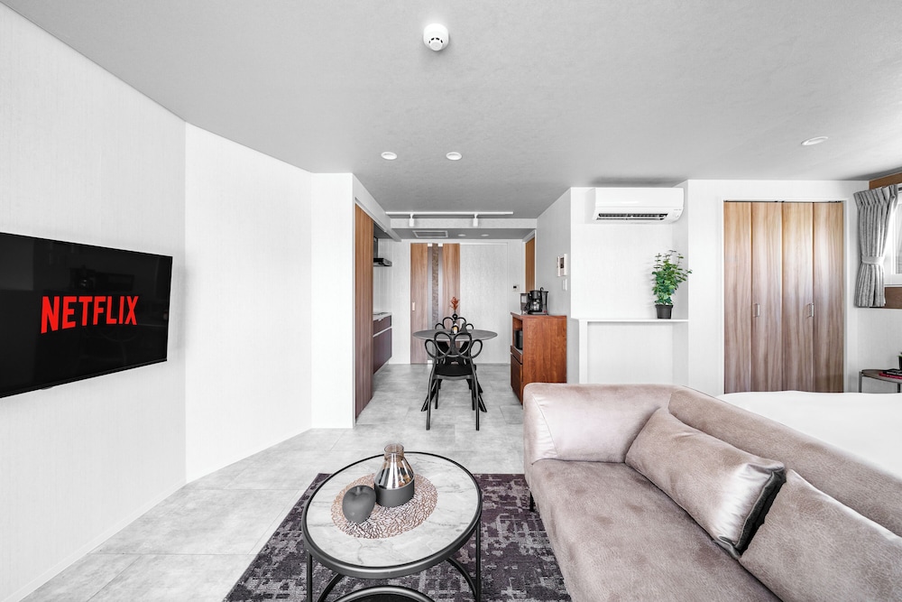 アパートメント 禁煙 (201) リビング エリア1 | GRAN HILLS