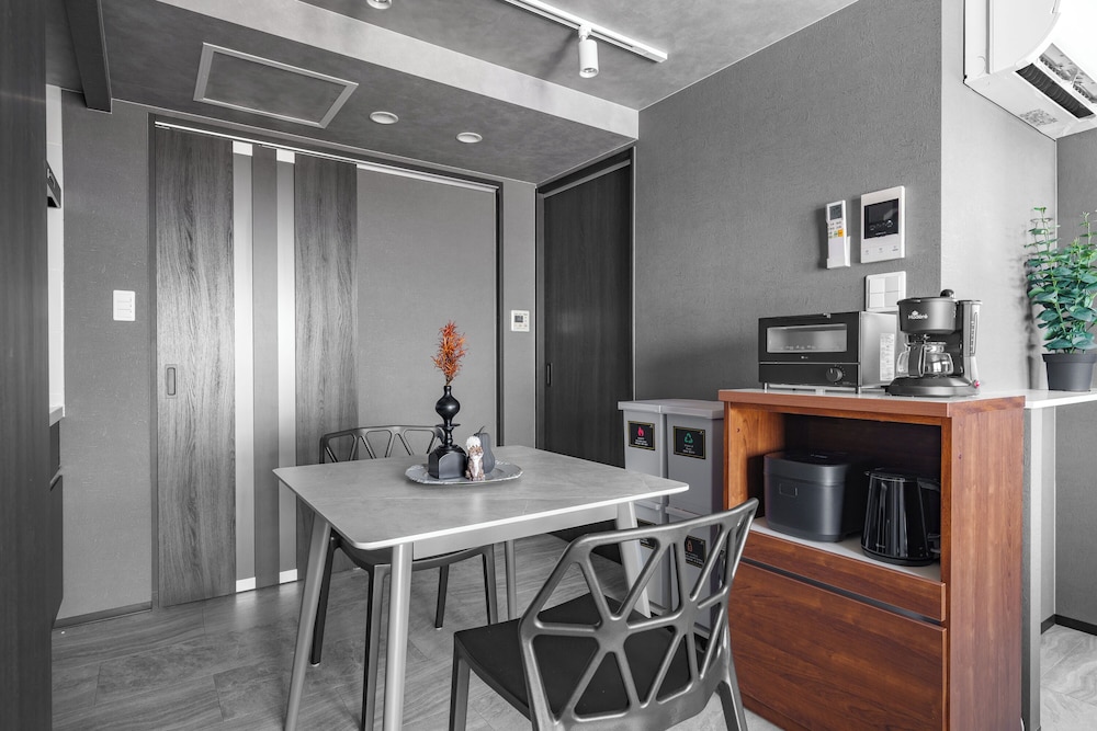アパートメント 禁煙 (401) 客室内のダイニングエリア2 | GRAN HILLS
