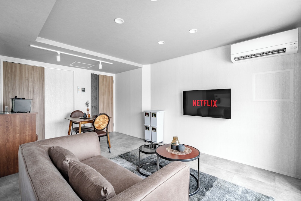 アパートメント 禁煙 (205) リビング エリア3 | GRAN HILLS