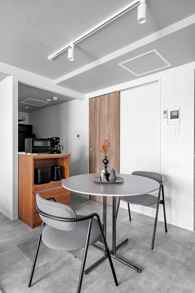 アパートメント 禁煙 (203) 客室内のダイニングエリア4 | GRAN HILLS