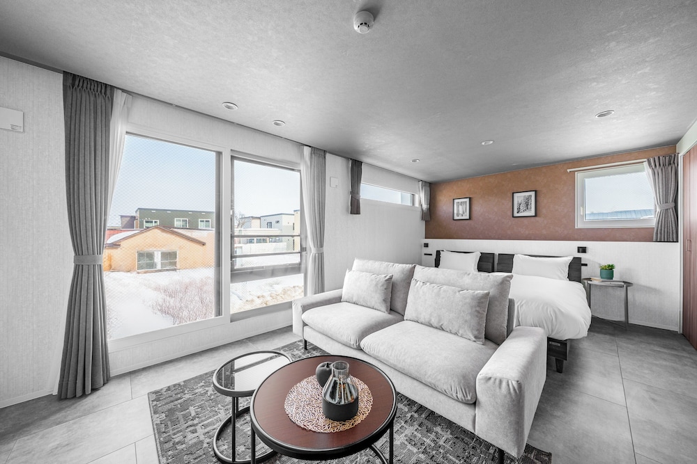 アパートメント 禁煙 (202) リビング エリア1 | GRAN HILLS