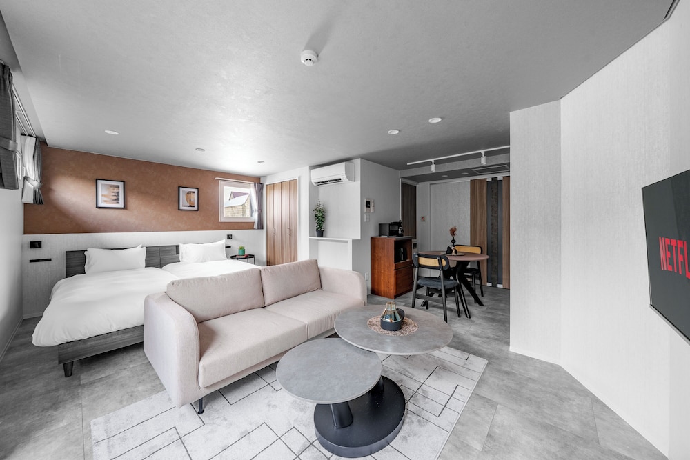 アパートメント 禁煙 (102) リビング エリア2 | GRAN HILLS