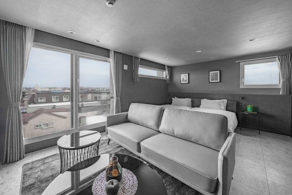 アパートメント 禁煙 (402) リビング エリア2 | GRAN HILLS