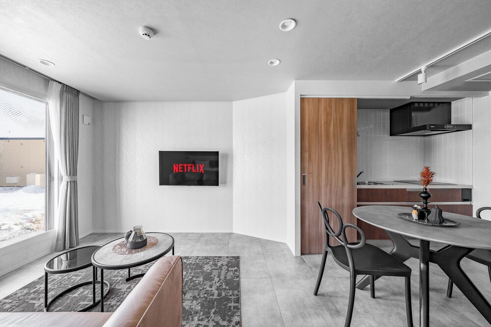 アパートメント 禁煙 (201) リビング エリア3 | GRAN HILLS