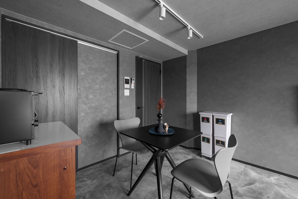 アパートメント 禁煙 (403) 客室内のダイニングエリア2 | GRAN HILLS