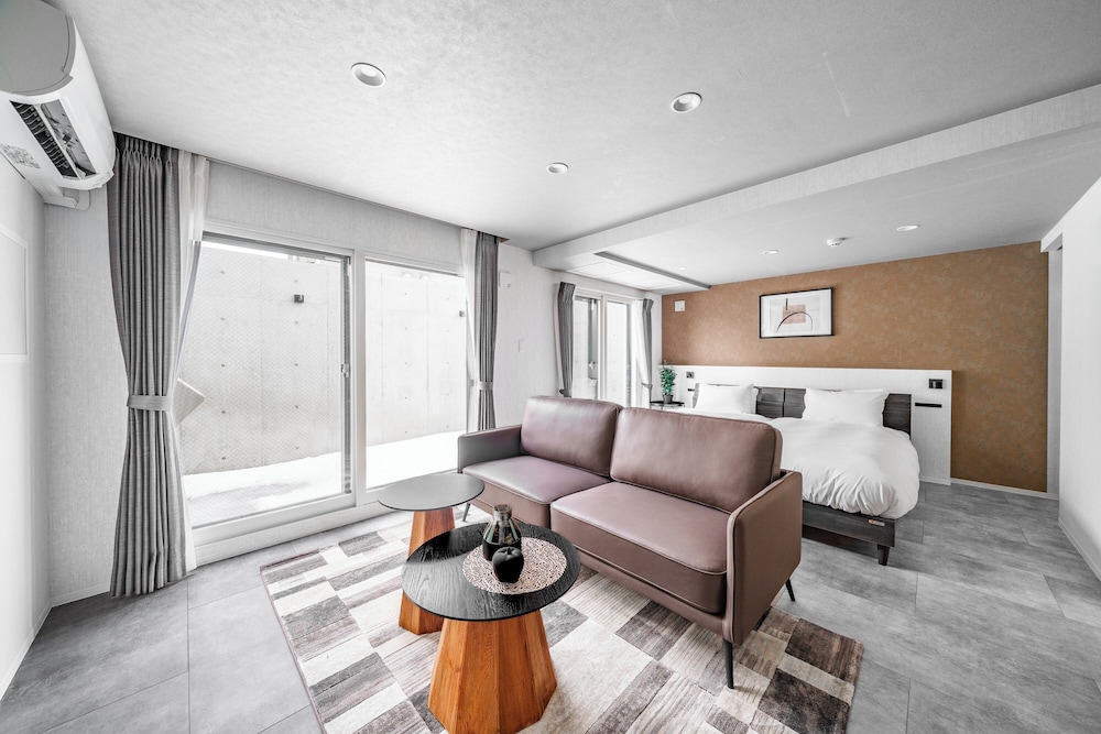 アパートメント 禁煙 (103) リビング エリア0 | GRAN HILLS